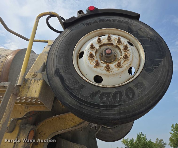 image for item DY1130 2009 Kenworth W900  ready mix truck