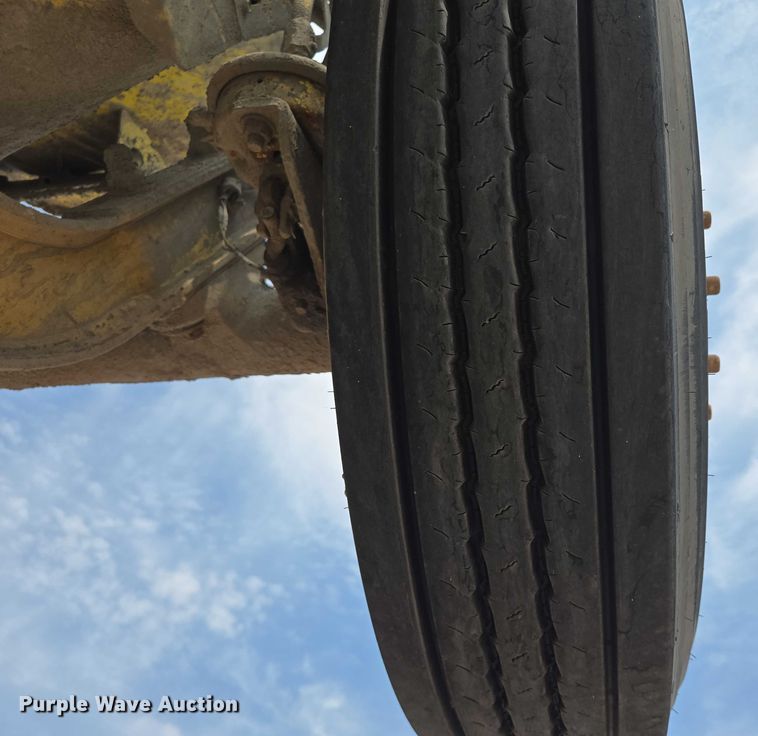 image for item DY1130 2009 Kenworth W900  ready mix truck