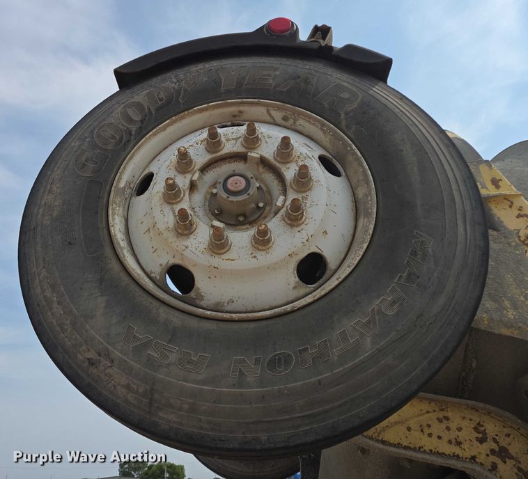 image for item DY1130 2009 Kenworth W900  ready mix truck