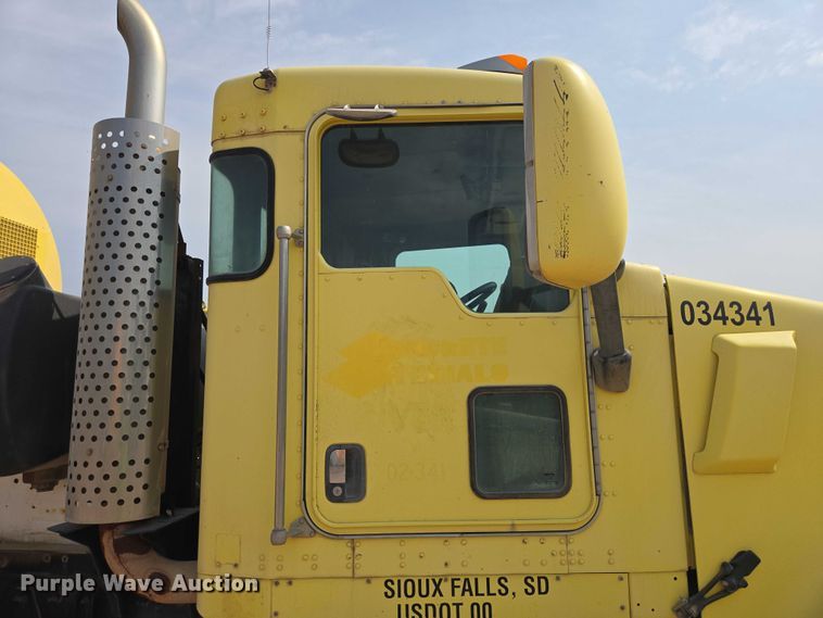 image for item DY1132 2009 Kenworth W900 ready mix truck