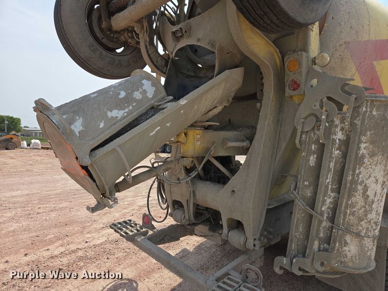 image for item DY1132 2009 Kenworth W900 ready mix truck