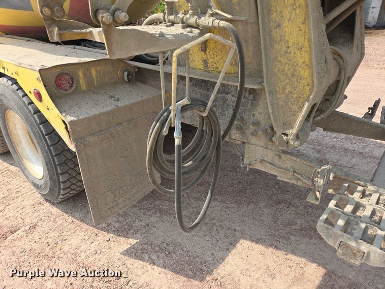 image for item DY1132 2009 Kenworth W900 ready mix truck