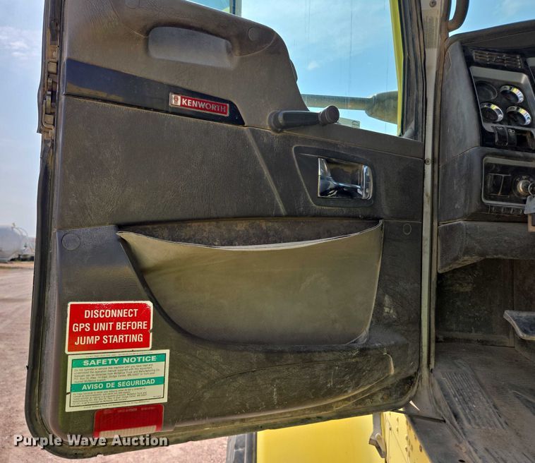 image for item DY1132 2009 Kenworth W900 ready mix truck