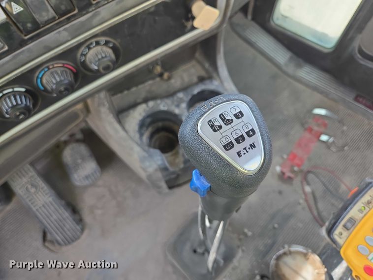 image for item DY1132 2009 Kenworth W900 ready mix truck