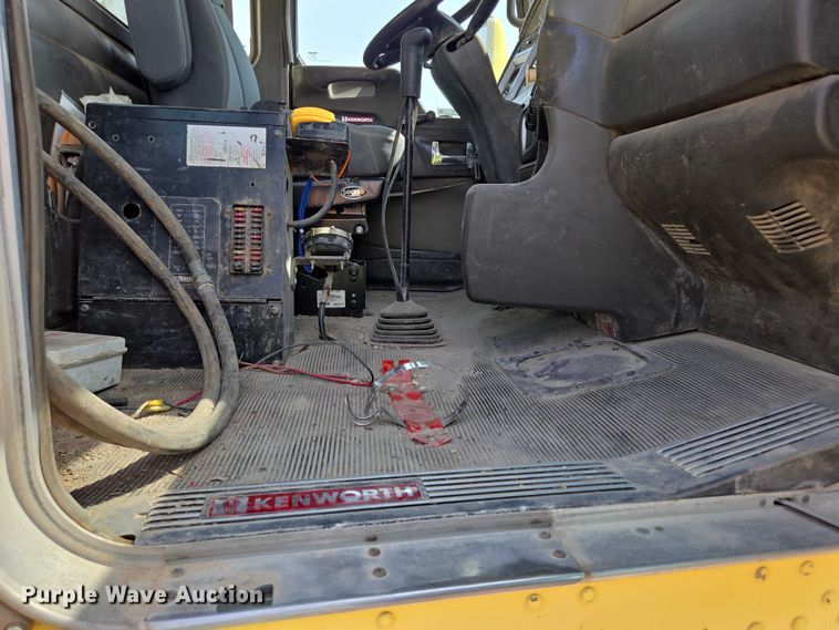 image for item DY1132 2009 Kenworth W900 ready mix truck