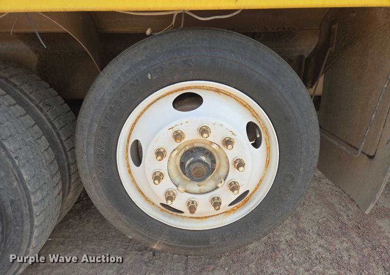 image for item DY1132 2009 Kenworth W900 ready mix truck