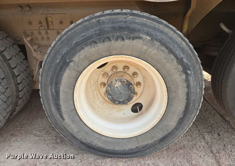 image for item DY1132 2009 Kenworth W900 ready mix truck