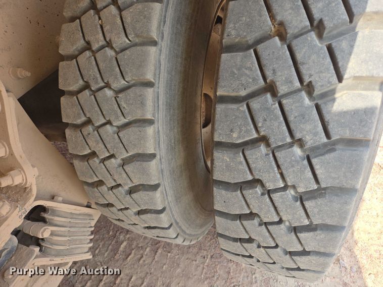 image for item DY1132 2009 Kenworth W900 ready mix truck