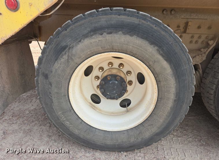 image for item DY1132 2009 Kenworth W900 ready mix truck