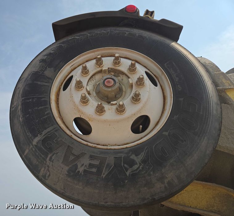 image for item DY1132 2009 Kenworth W900 ready mix truck