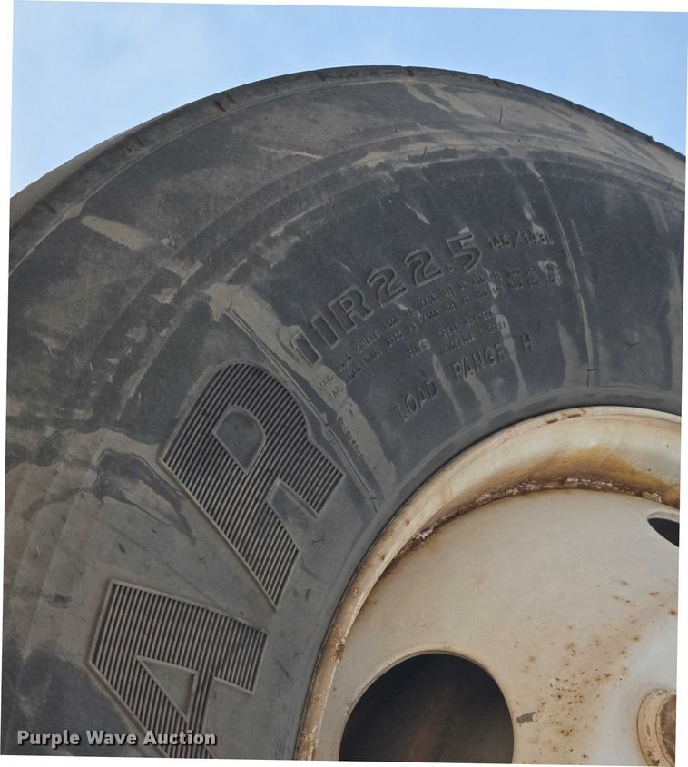 image for item DY1132 2009 Kenworth W900 ready mix truck