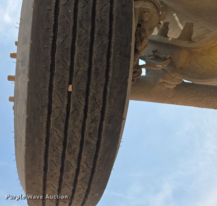 image for item DY1132 2009 Kenworth W900 ready mix truck