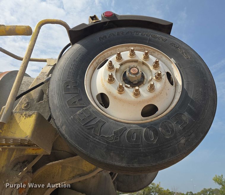 image for item DY1132 2009 Kenworth W900 ready mix truck