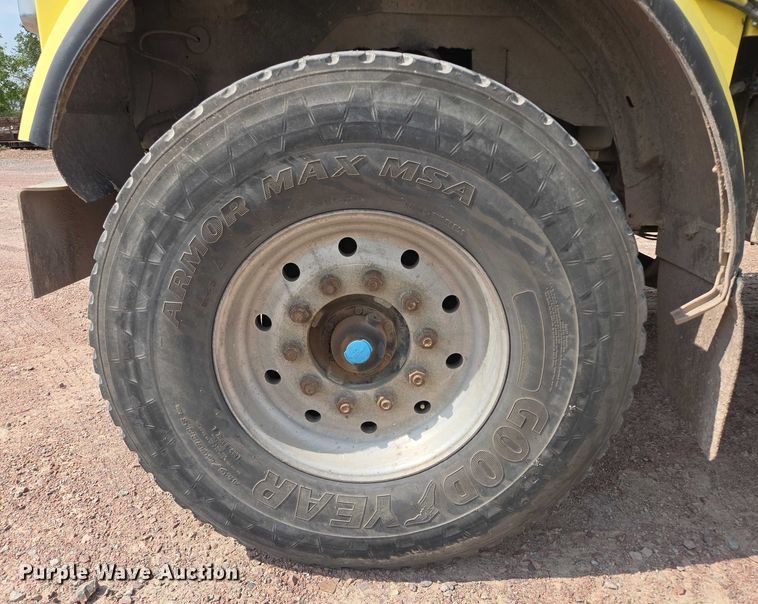 image for item DY1132 2009 Kenworth W900 ready mix truck