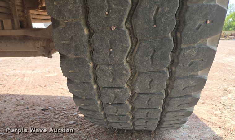 image for item DY1132 2009 Kenworth W900 ready mix truck