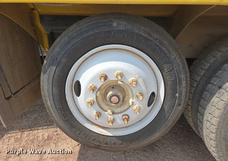 image for item DY1132 2009 Kenworth W900 ready mix truck