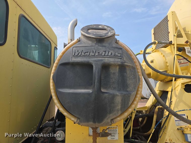 image for item DY1133 2009 Kenworth W900  ready mix truck