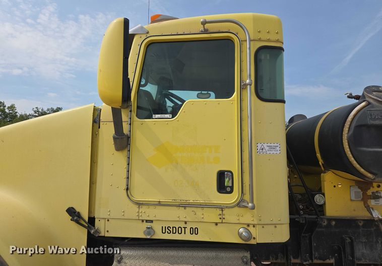 image for item DY1133 2009 Kenworth W900  ready mix truck