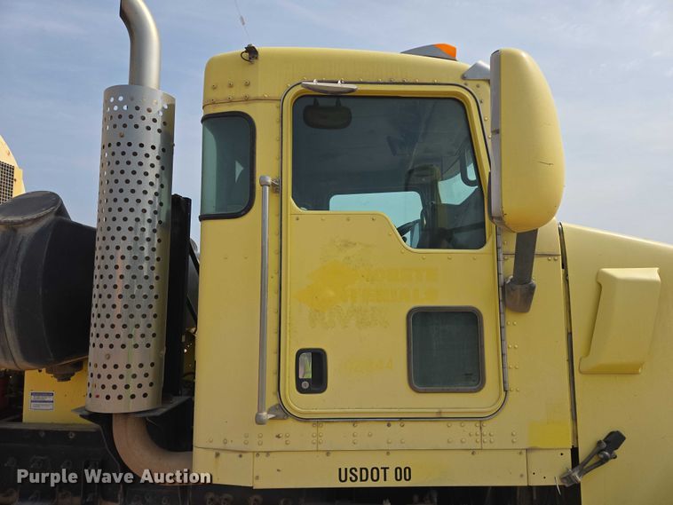 image for item DY1133 2009 Kenworth W900  ready mix truck