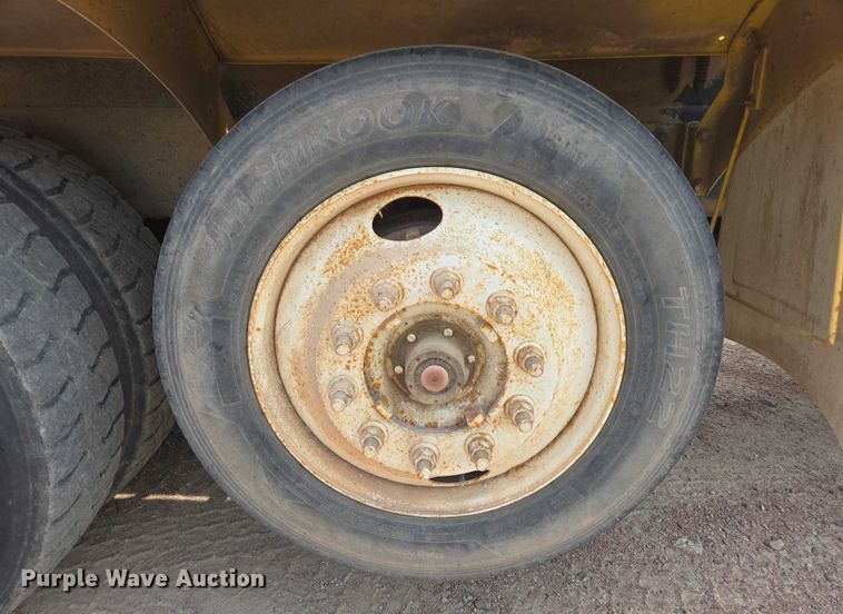 image for item DY1133 2009 Kenworth W900  ready mix truck