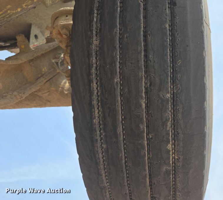 image for item DY1133 2009 Kenworth W900  ready mix truck