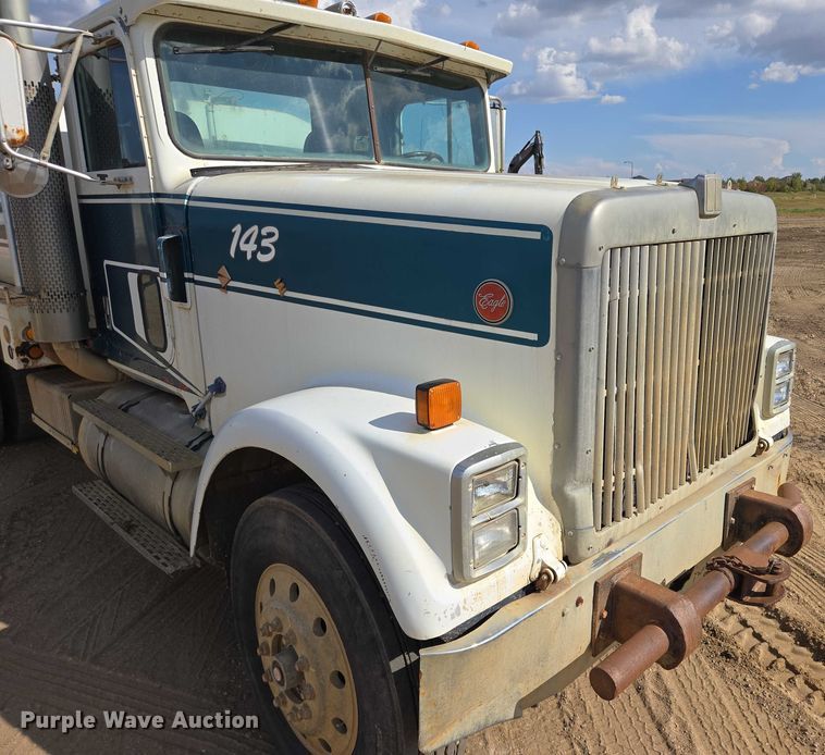 image for item DY1201 1988 International 9300 water truck