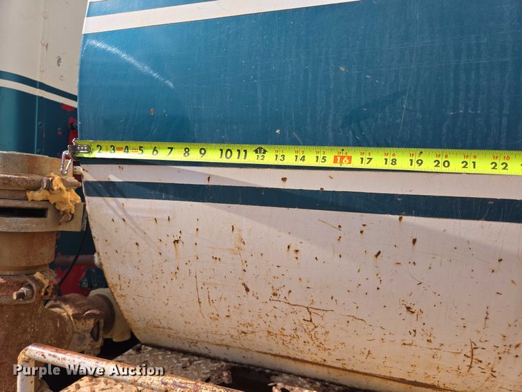 image for item DY1201 1988 International 9300 water truck