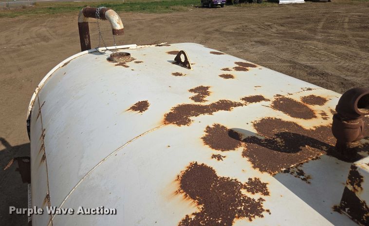 image for item DY1201 1988 International 9300 water truck