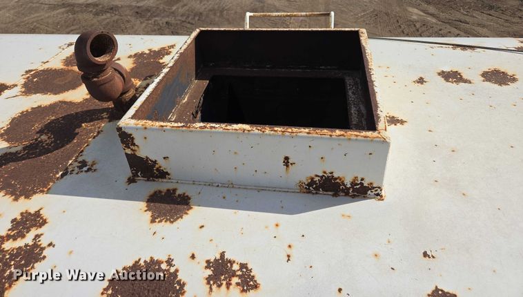 image for item DY1201 1988 International 9300 water truck