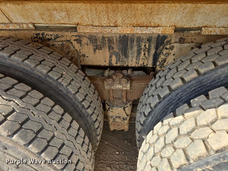 image for item DY1201 1988 International 9300 water truck