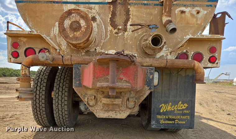 image for item DY1201 1988 International 9300 water truck