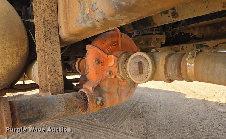 image for item DY1201 1988 International 9300 water truck