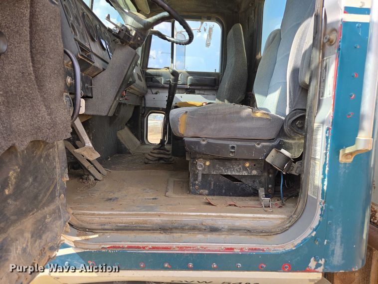 image for item DY1201 1988 International 9300 water truck