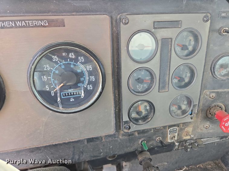 image for item DY1201 1988 International 9300 water truck