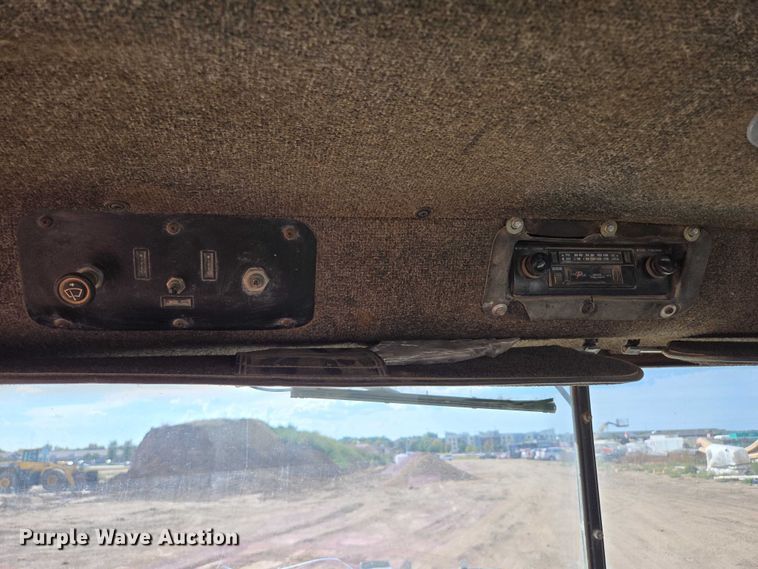 image for item DY1201 1988 International 9300 water truck