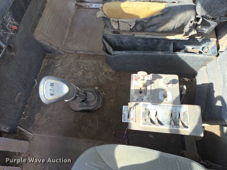 image for item DY1201 1988 International 9300 water truck