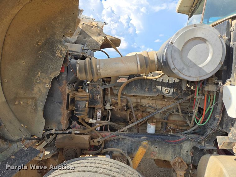 image for item DY1201 1988 International 9300 water truck