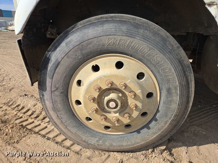 image for item DY1201 1988 International 9300 water truck