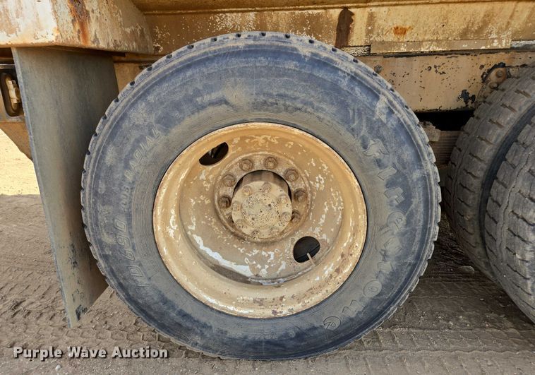 image for item DY1201 1988 International 9300 water truck