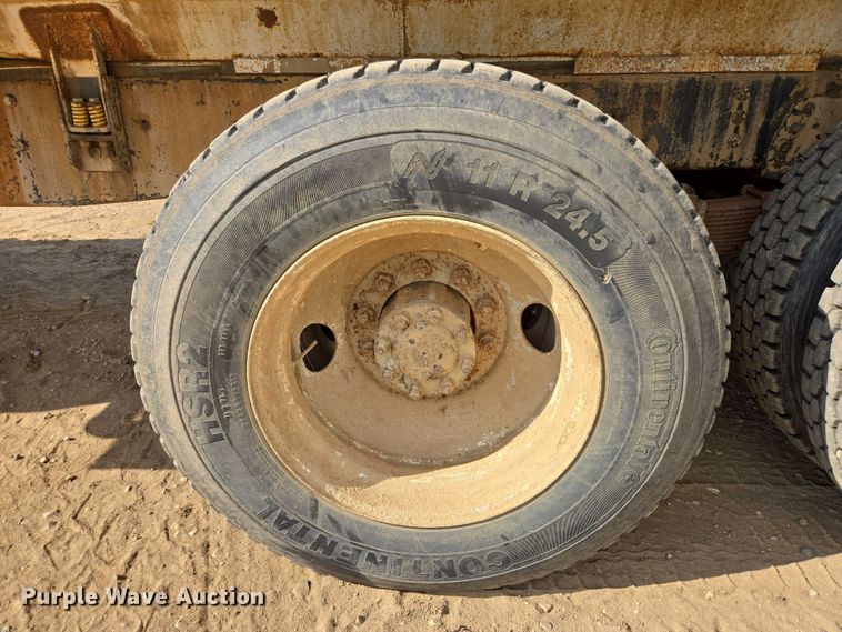 image for item DY1201 1988 International 9300 water truck