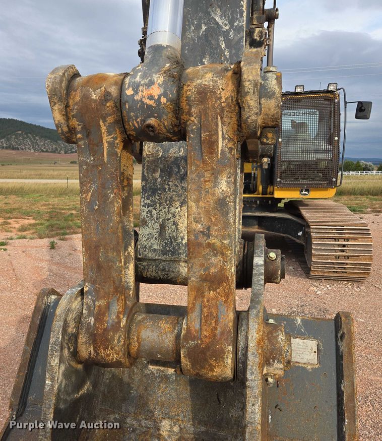 image for item DY1218 2015 John Deere 290G LC excavator