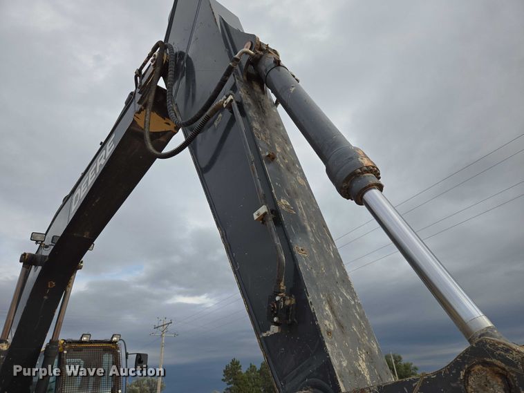 image for item DY1218 2015 John Deere 290G LC excavator