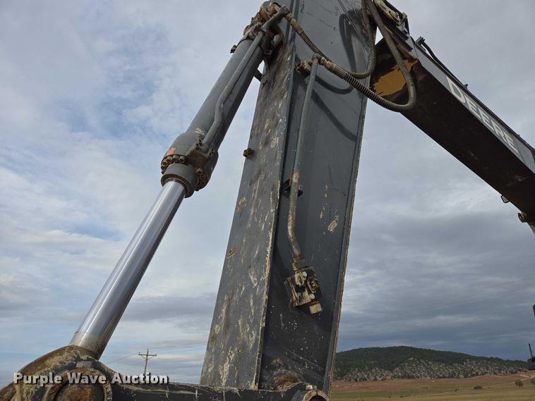 image for item DY1218 2015 John Deere 290G LC excavator