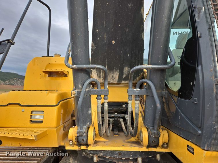 image for item DY1218 2015 John Deere 290G LC excavator