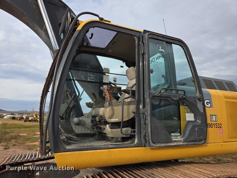 image for item DY1218 2015 John Deere 290G LC excavator