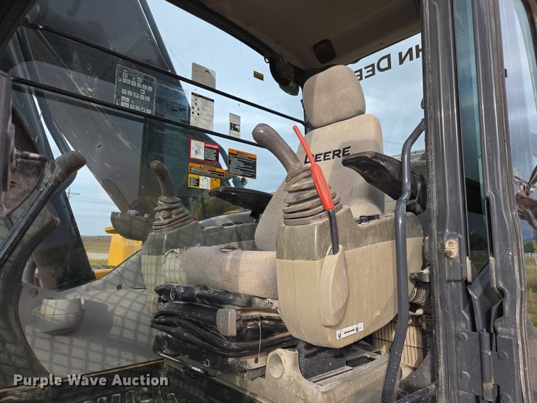 image for item DY1218 2015 John Deere 290G LC excavator