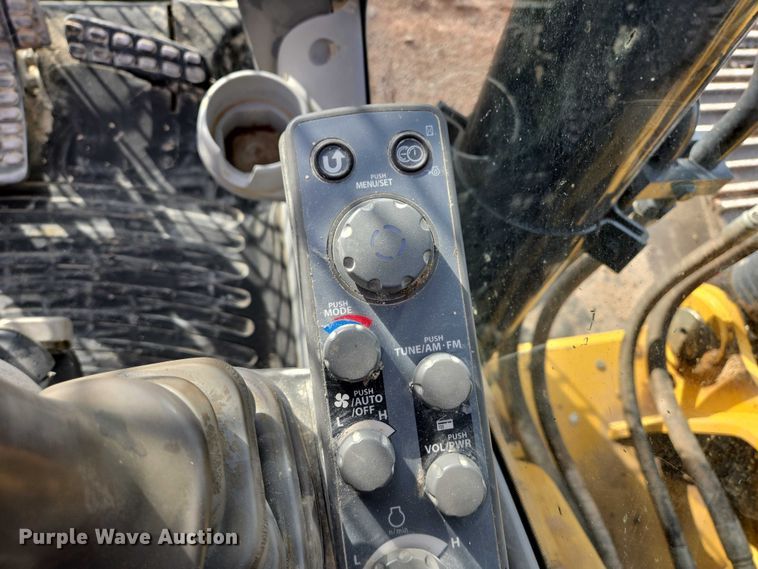 image for item DY1218 2015 John Deere 290G LC excavator