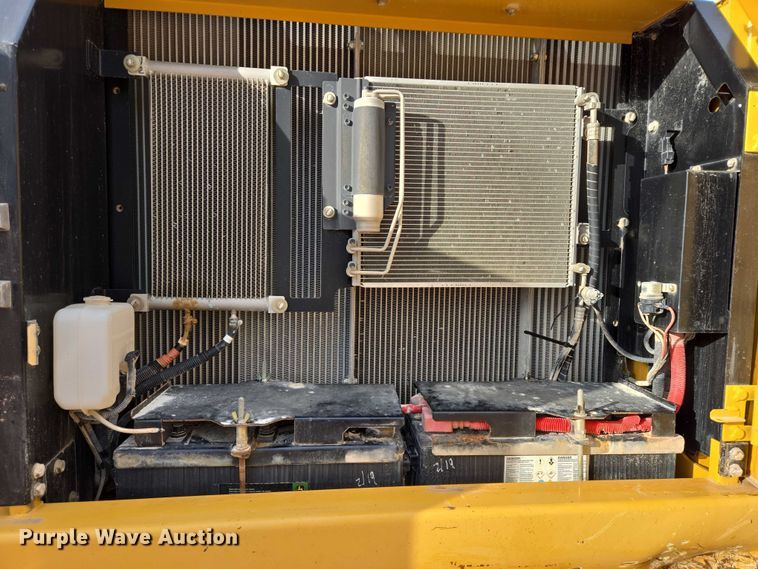 image for item DY1218 2015 John Deere 290G LC excavator