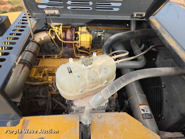 image for item DY1218 2015 John Deere 290G LC excavator