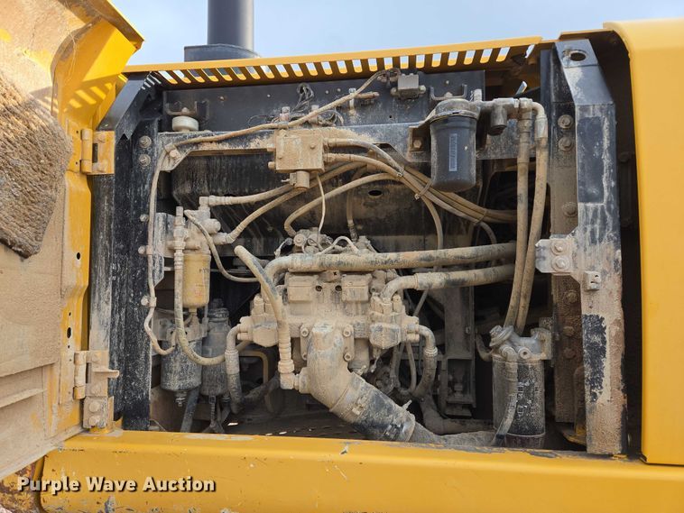 image for item DY1218 2015 John Deere 290G LC excavator